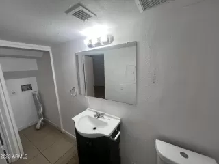 Photo #4: 6640649 Listing