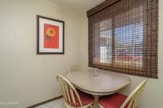 Photo #5: 6640664 Listing