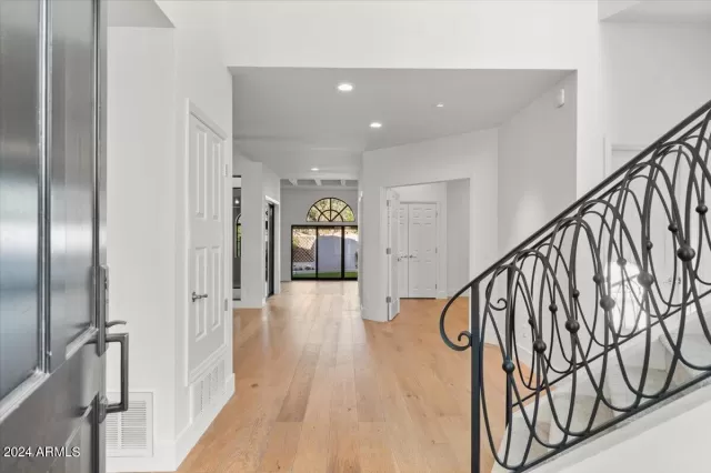 MLS: 6640684 Condo For Sale