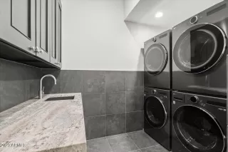 Photo #5: 6640684 Listing 