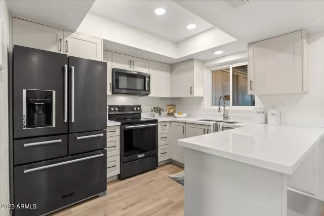 MLS: 6640732 Condo For Sale