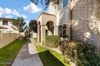 Photo #3: 6640732 Listing 