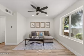 Photo #5: 6640732 Listing 