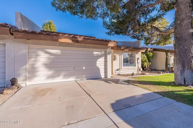 MLS: 6640792 Condo For Sale