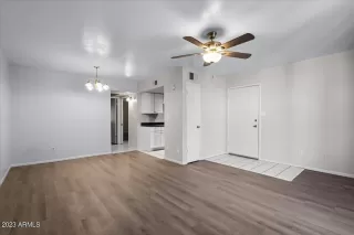 Photo #3: 6640897 Listing 