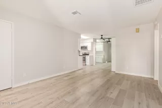 Photo #5: 6640994 Listing