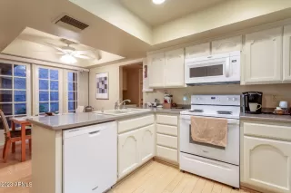 Photo #6: 6641018 Listing