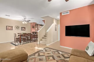 Photo #4: 6641028 Listing