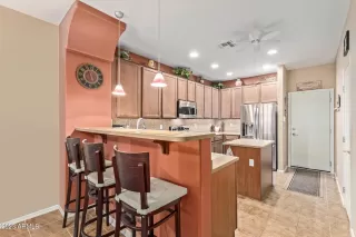 Photo #5: 6641028 Listing