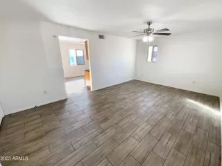 Photo #6: 6641037 Listing