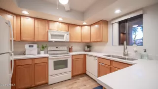 Photo #4: 6641089 Listing