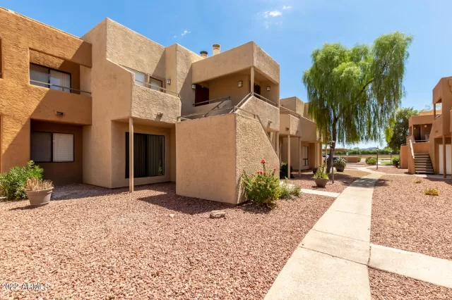 MLS: 6641136 Condo For Sale