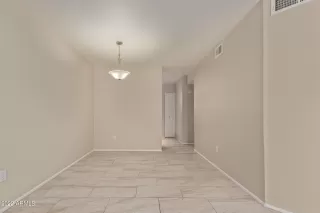 Photo #5: 6641136 Listing