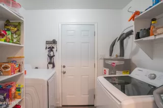 Photo #6: 6641222 Listing