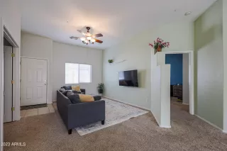 Photo #4: 6641357 Listing