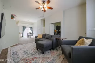 Photo #5: 6641357 Listing