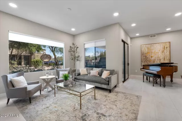 MLS: 6641417 Condo For Sale