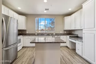 Photo #2: 6641419 Listing