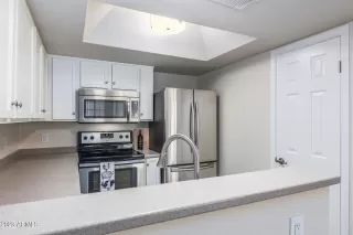 Photo #5: 6641526 Listing