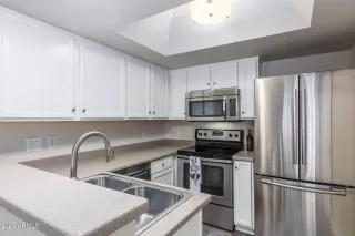 Photo #6: 6641526 Listing