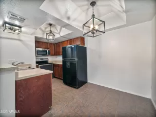 Photo #5: 6641542 Listing