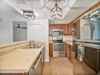 Photo #6: 6641542 Listing