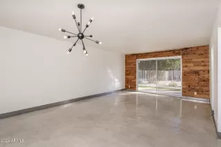 Photo #6: 6641582 Listing