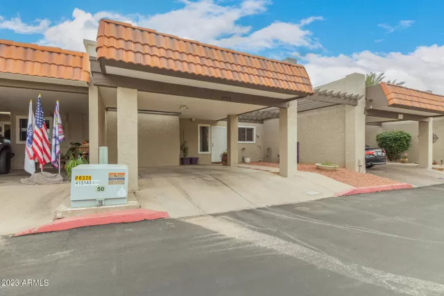 MLS: 6641704 Condo For Sale