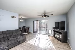 Photo #3: 6641891 Listing