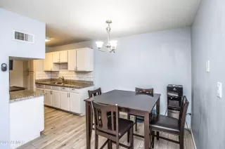 Photo #4: 6641891 Listing