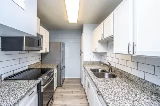 Photo #6: 6641891 Listing