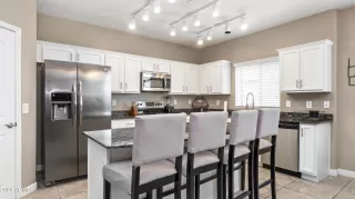 Photo #3: 6641923 Listing