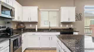 Photo #4: 6641923 Listing