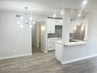 Photo #1: 6641994 Listing 