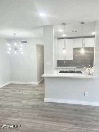 Photo #4: 6641994 Listing 