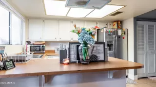 Photo #6: 6642194 Listing 