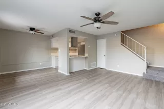 Photo #4: 6642243 Listing