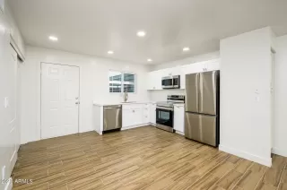 Photo #3: 6642342 Listing