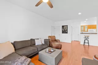 Photo #2: 6642347 Listing