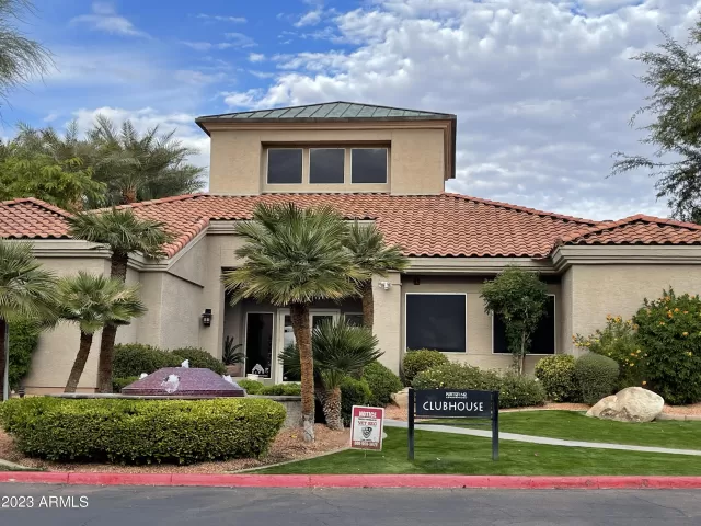 MLS: 6642365 Condo For Sale