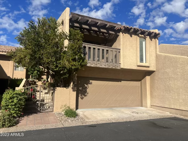 MLS: 6642476 Condo For Sale