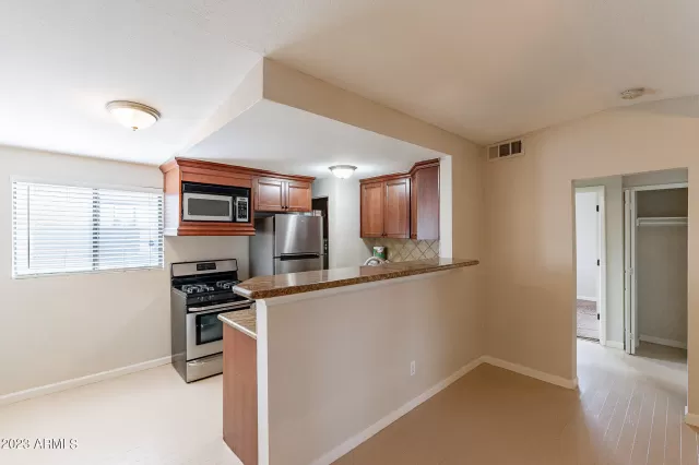MLS: 6642650 Condo For Sale
