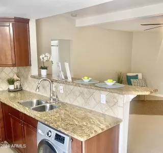 Photo #4: 6642650 Listing