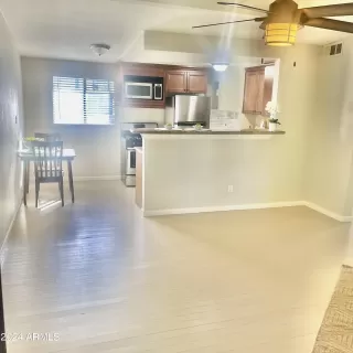 Photo #5: 6642650 Listing