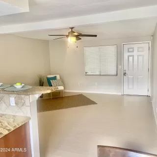 Photo #6: 6642650 Listing