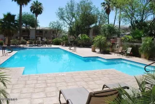 Photo #5: 6642786 Listing 