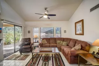 Photo #6: 6642889 Listing