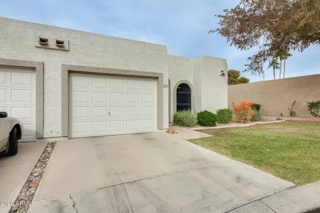 MLS: 6642924 Condo For Sale