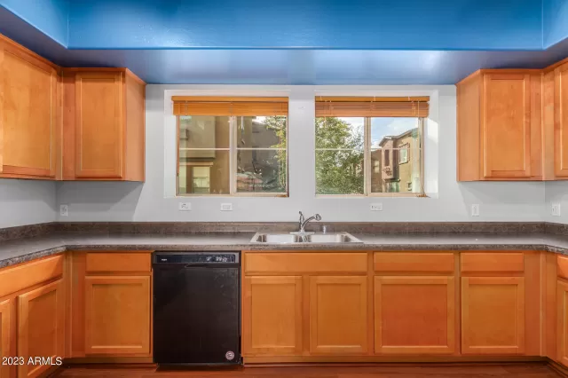 MLS: 6643125 Condo For Sale