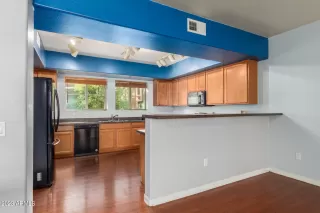 Photo #4: 6643125 Listing 